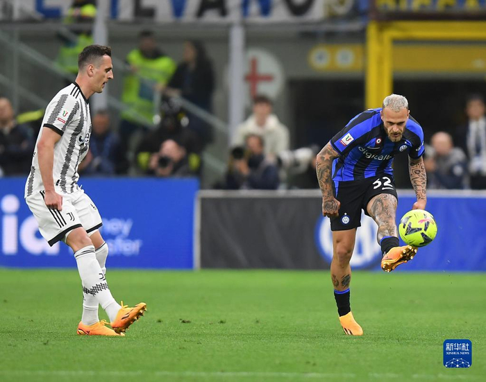 票数不敌新星！詹姆斯首轮仅排西部第9，媒体质疑投票有黑幕？