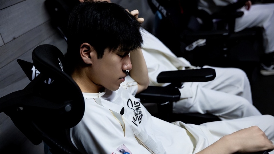 Vitality vs Falcons 半决赛吸引的观众比 Mouz vs The MongolZ 在 IEM Dallas 2025 更多